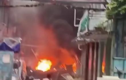 广州白云一仓库发生火灾，致5人受伤(图1)