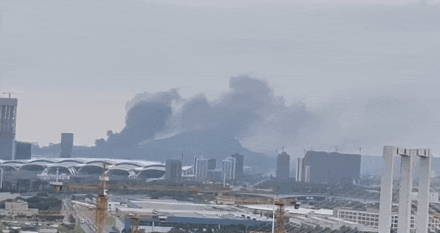 广州消防刚刚通报：番禺一仓库起火(图1)